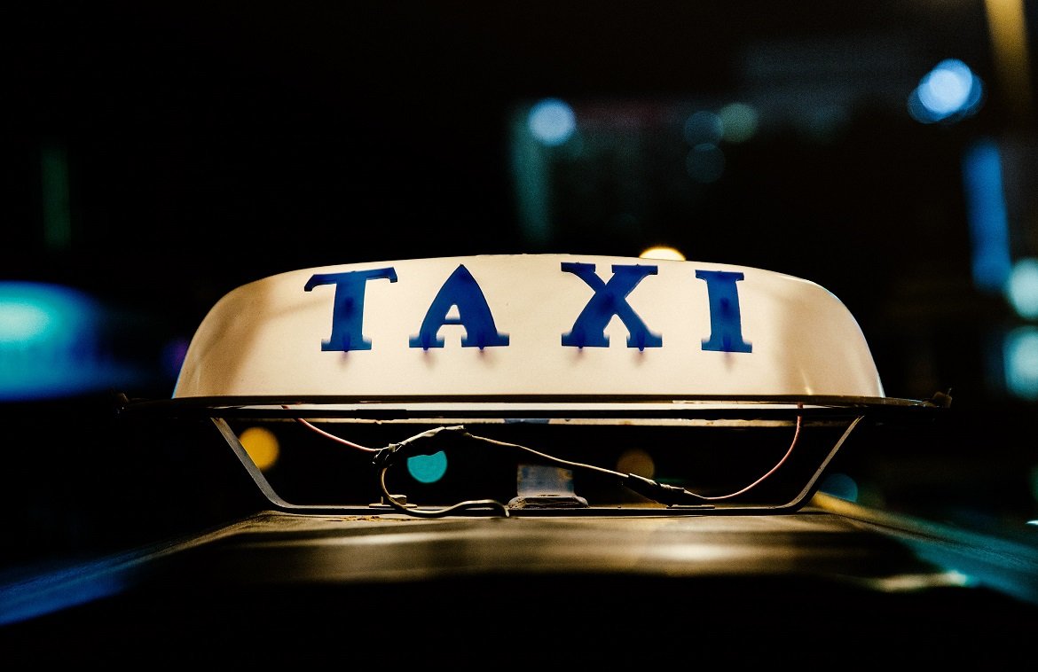 Jakich zasad Savoir Vivre warto przestrzegać w taksówce?